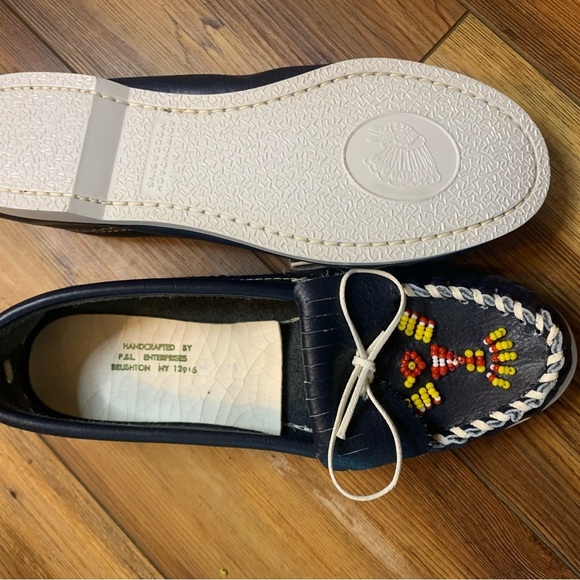 Handcrafted Adirondack Beaded Women’s Moccasin’s Navy Size 6.5 - Picture 5 of 9